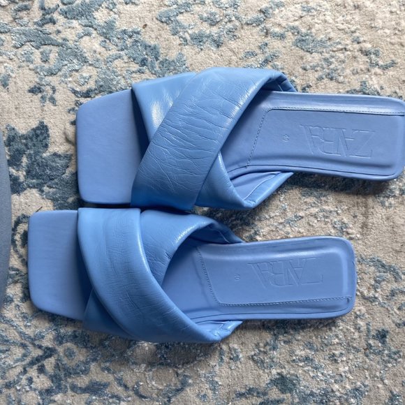 NWOT Padded Flat Leather Zara Sandals - Picture 6 of 10